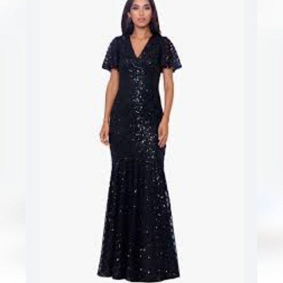 XSCAPEShort Sleeve V-Neck Dress with Sequins - Picture 1 of 8